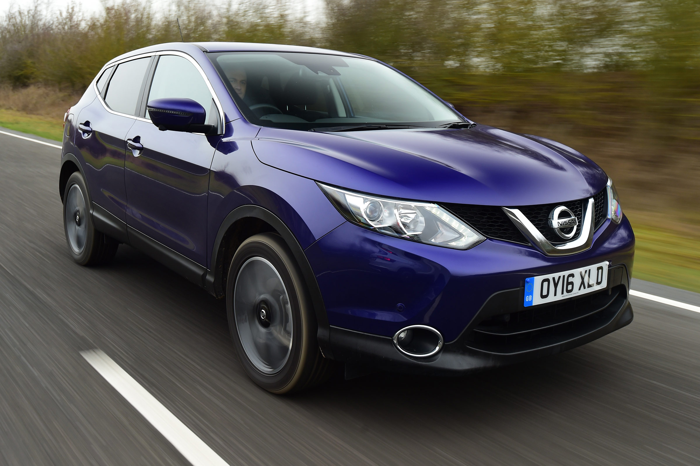 Nissan Qashqai 1.2 DIG-T 2017 - front tracking