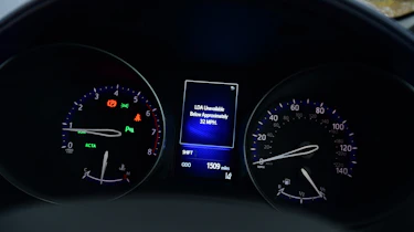 Toyota C-HT 1.2 Icon 2017 - instruments