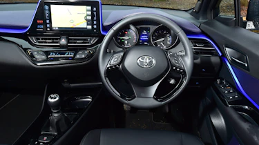 Toyota C-HT 1.2 Icon 2017 - interior