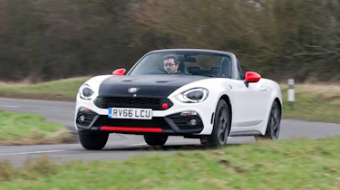 Abarth 124 Spider - front cornering