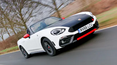 Abarth 124 Spider - front