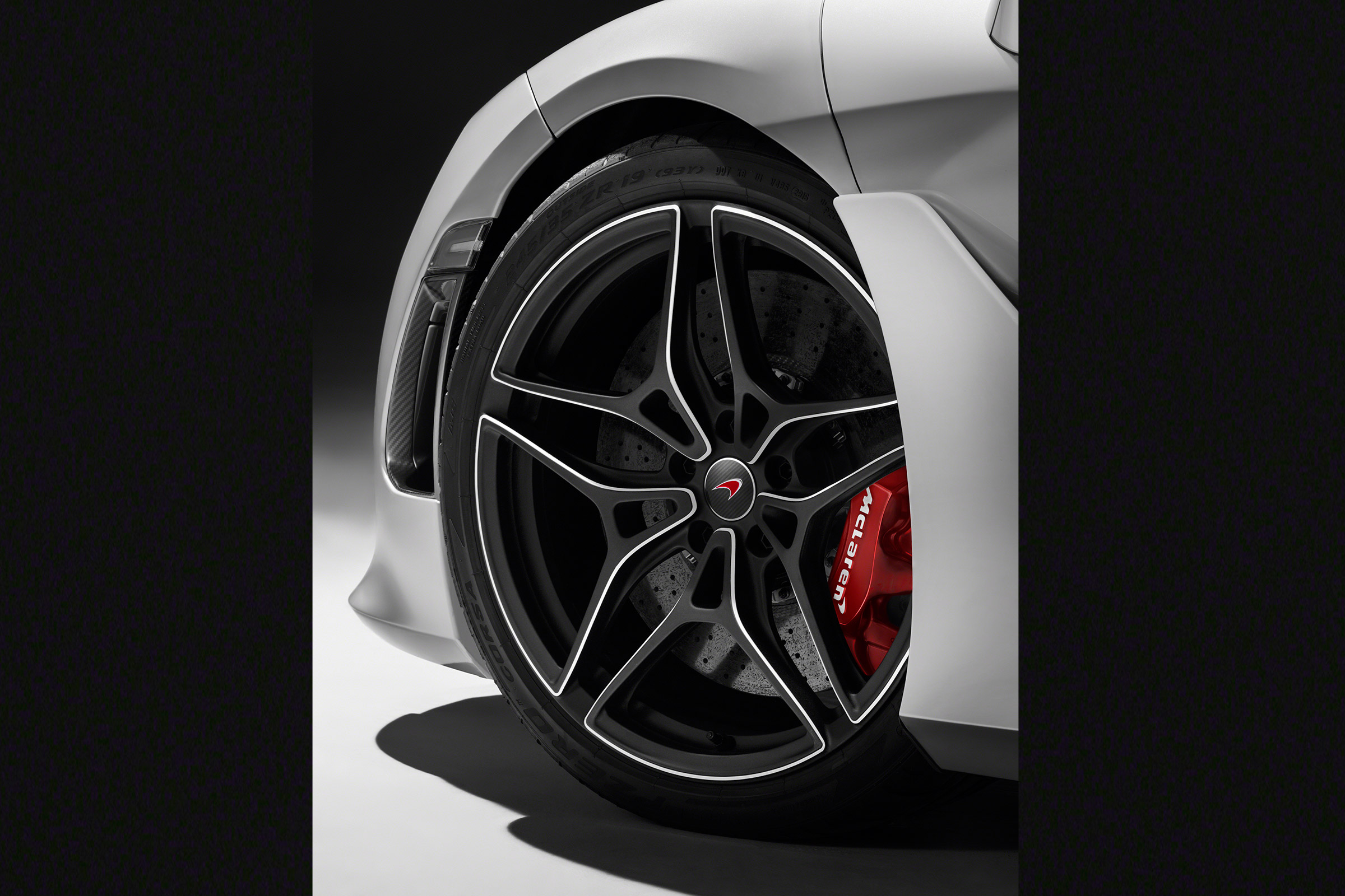 McLaren 720S - wheel detail