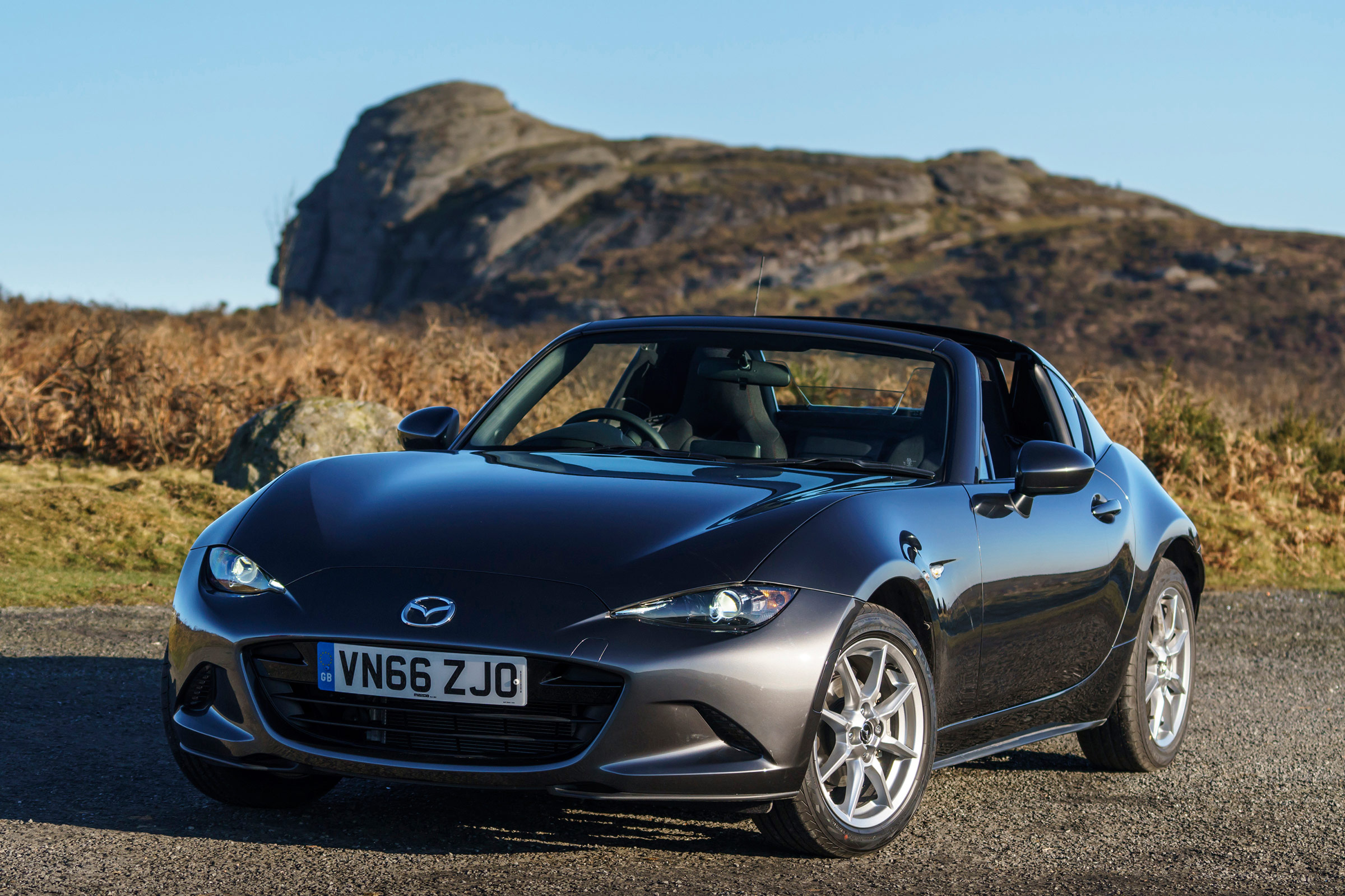 Mazda MX-5 RF 2017 1.5 UK - front quarter