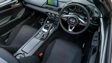 Mazda MX-5 RF 2017 1.5 UK - interior