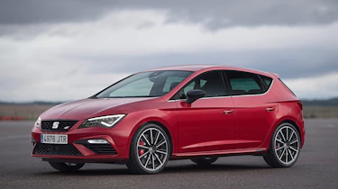 SEAT Leon Cupra 300 2017 - front quarter