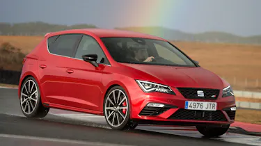 SEAT Leon Cupra 300 2017 - front cornering