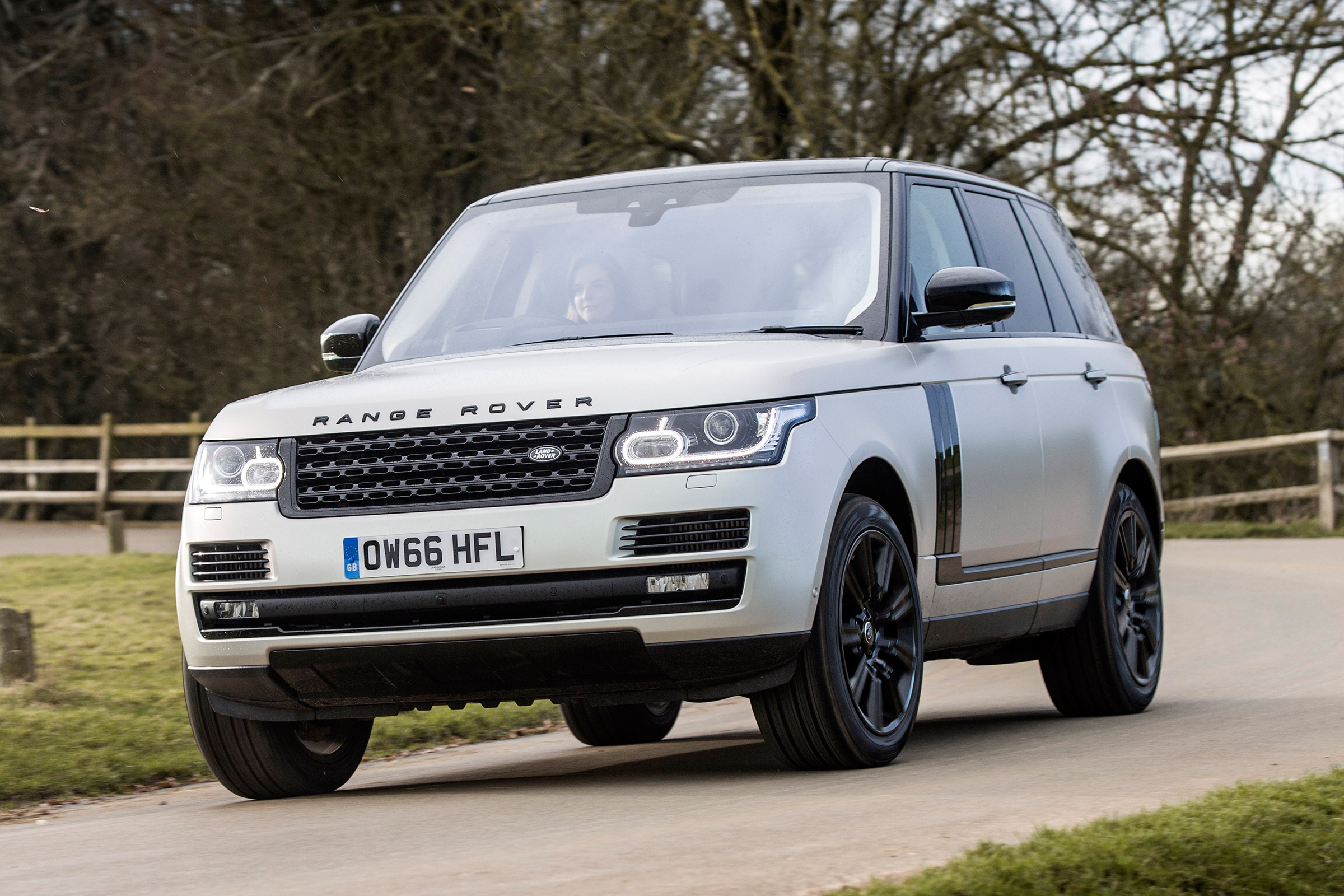 Range Rover Autobiography - front cornering