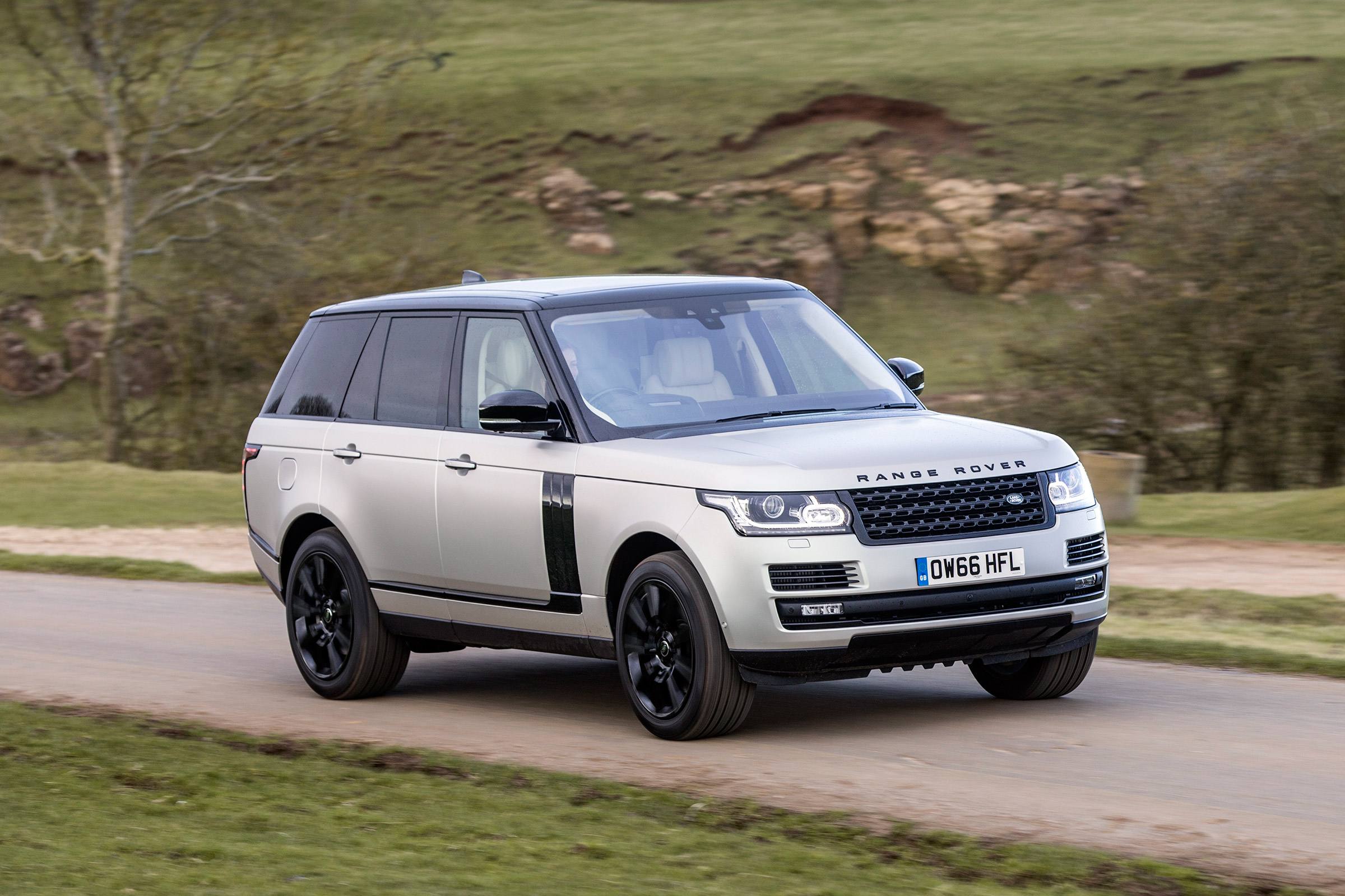 Range Rover Autobiography - front action