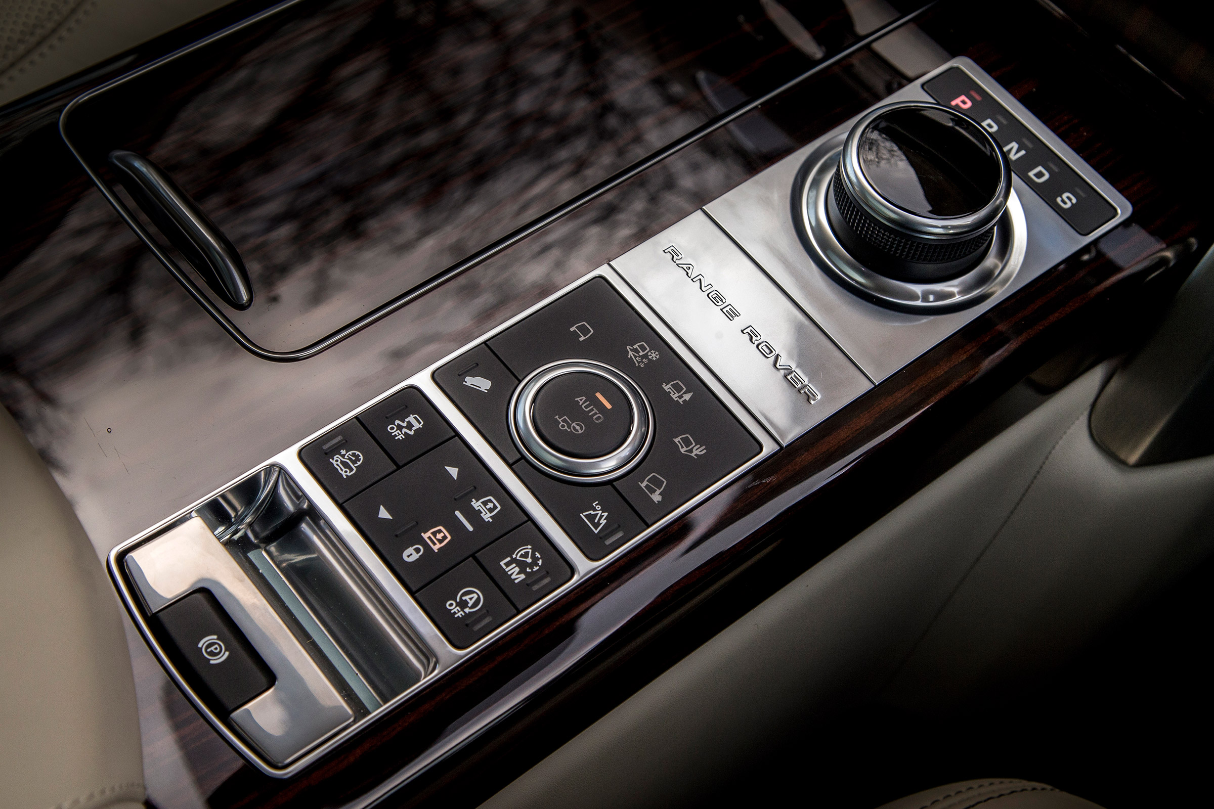 Range Rover Autobiography - centre console