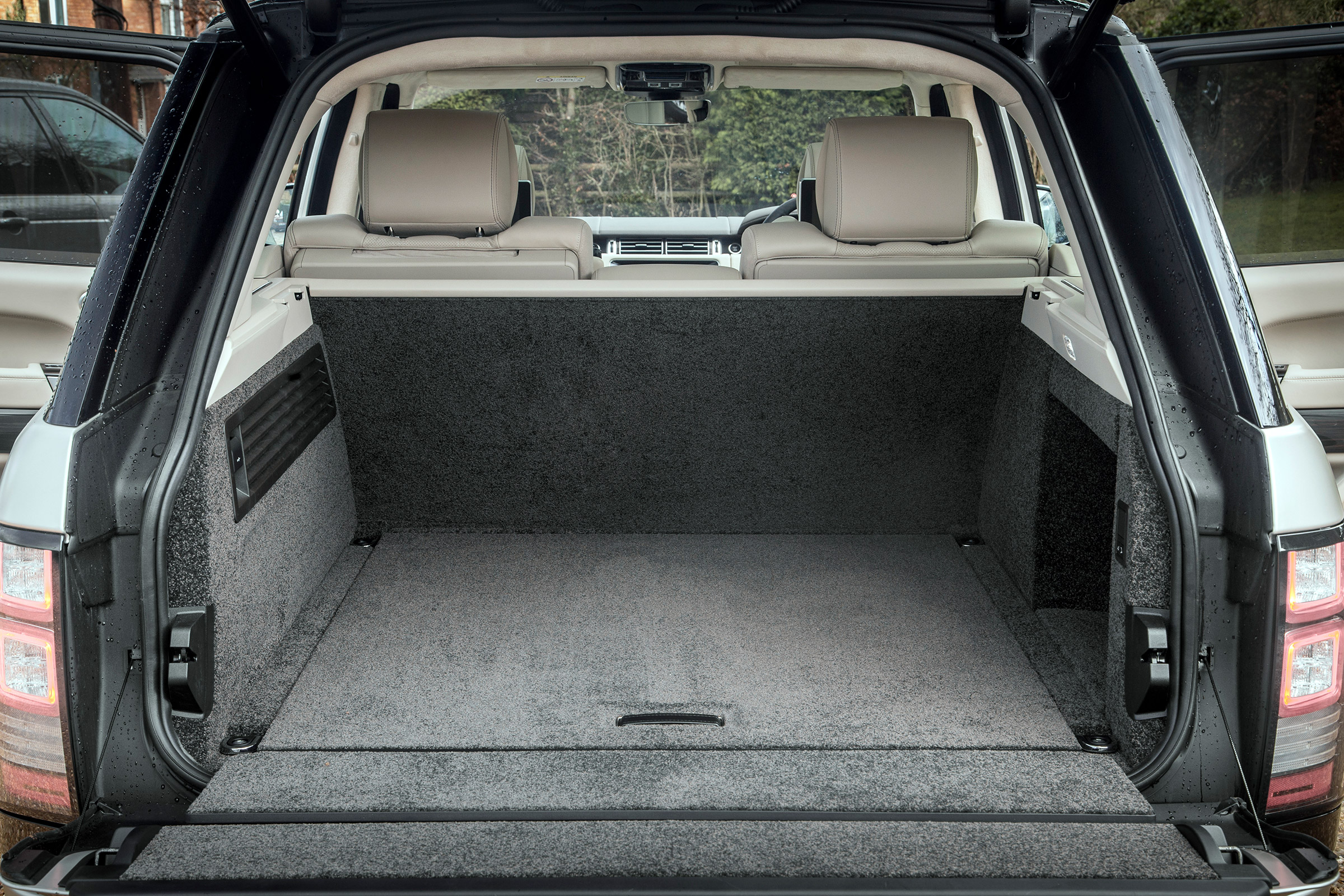 Range Rover Autobiography - boot