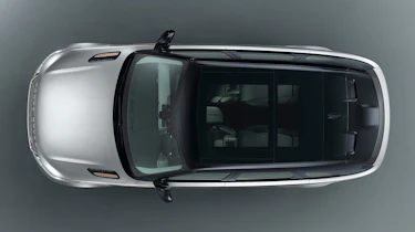 Range Rover Velar - studio overhead