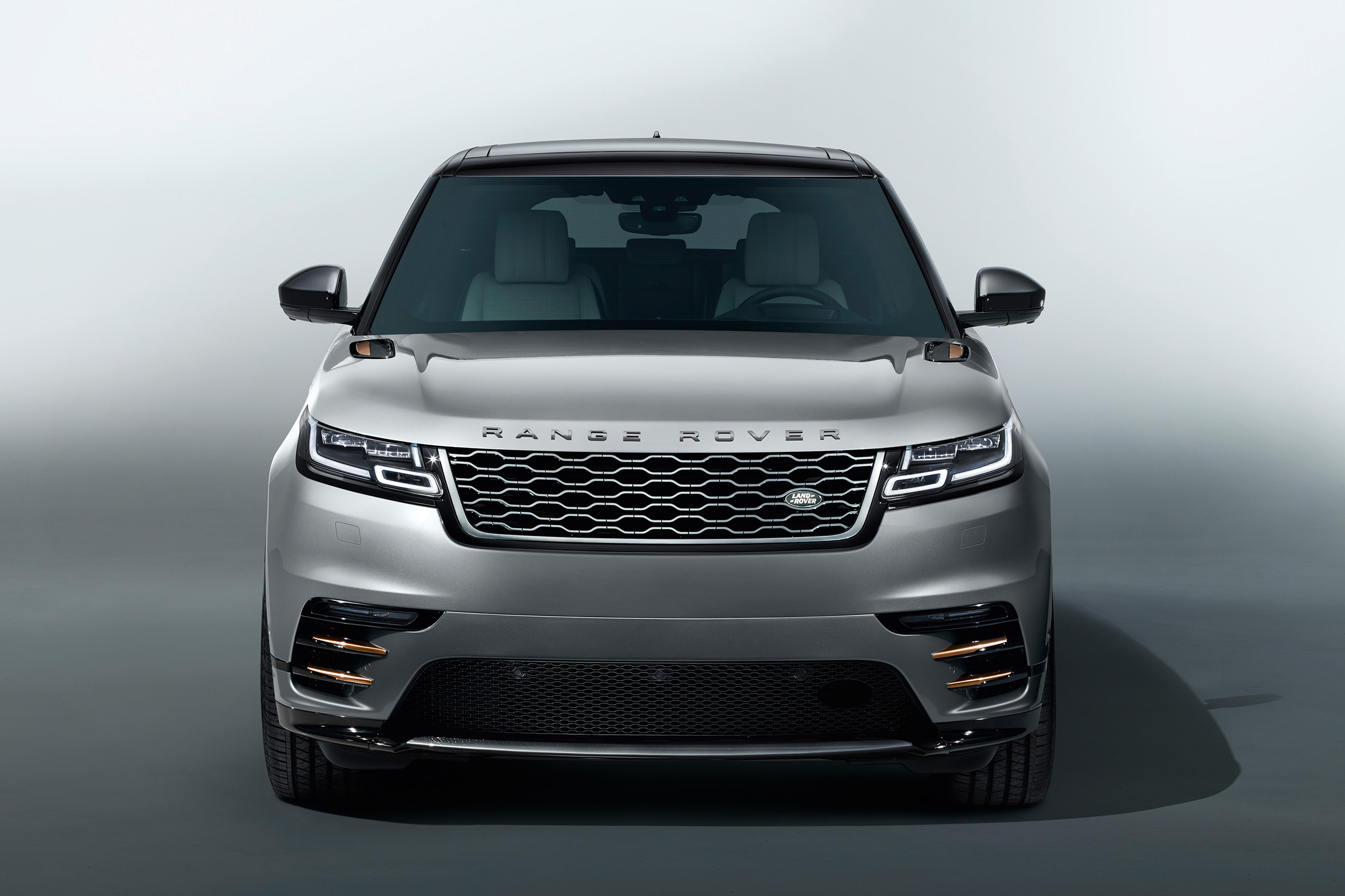 Range Rover Velar - studio front