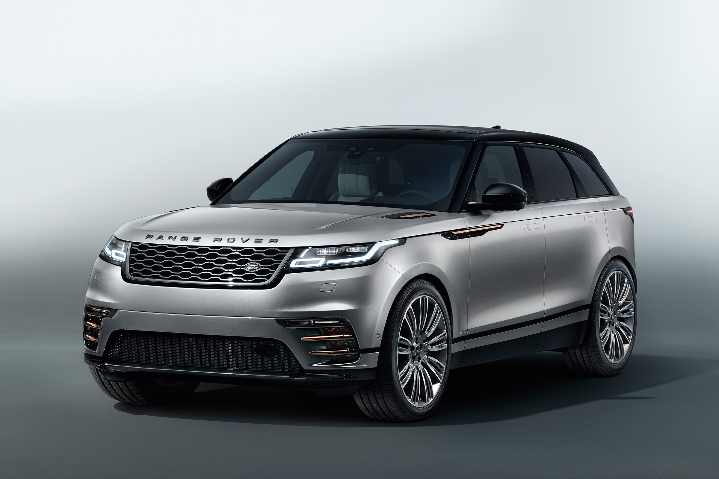 Range Rover Velar - studio front quarter