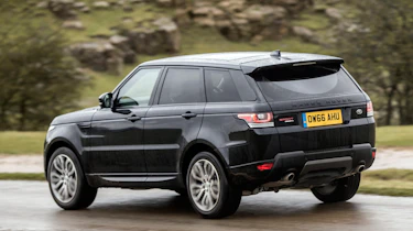 Range Rover Sport HSE MY2017 - rear cornering