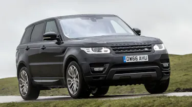 Range Rover Sport HSE MY2017 - front tracking