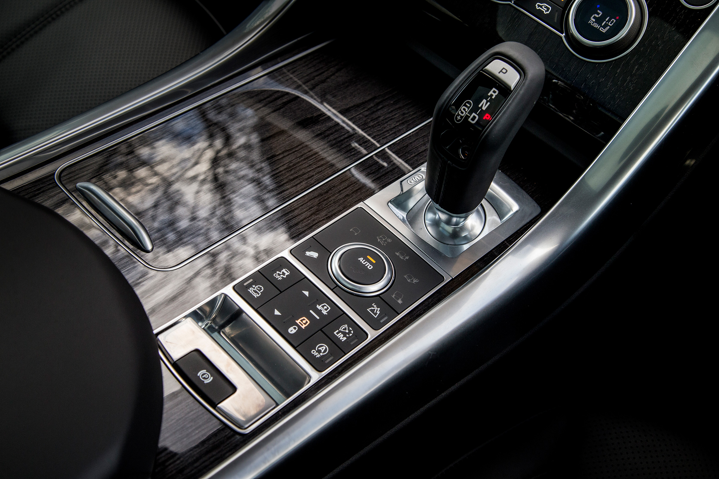 Range Rover Sport HSE MY2017 - centre console