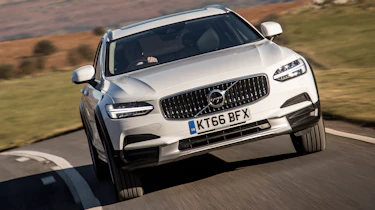 Volvo V90 Cross Country 2017 UK - front cornering