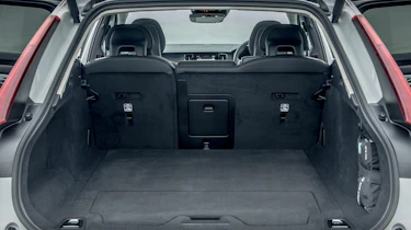 Volvo V90 Cross Country 2017 UK - boot