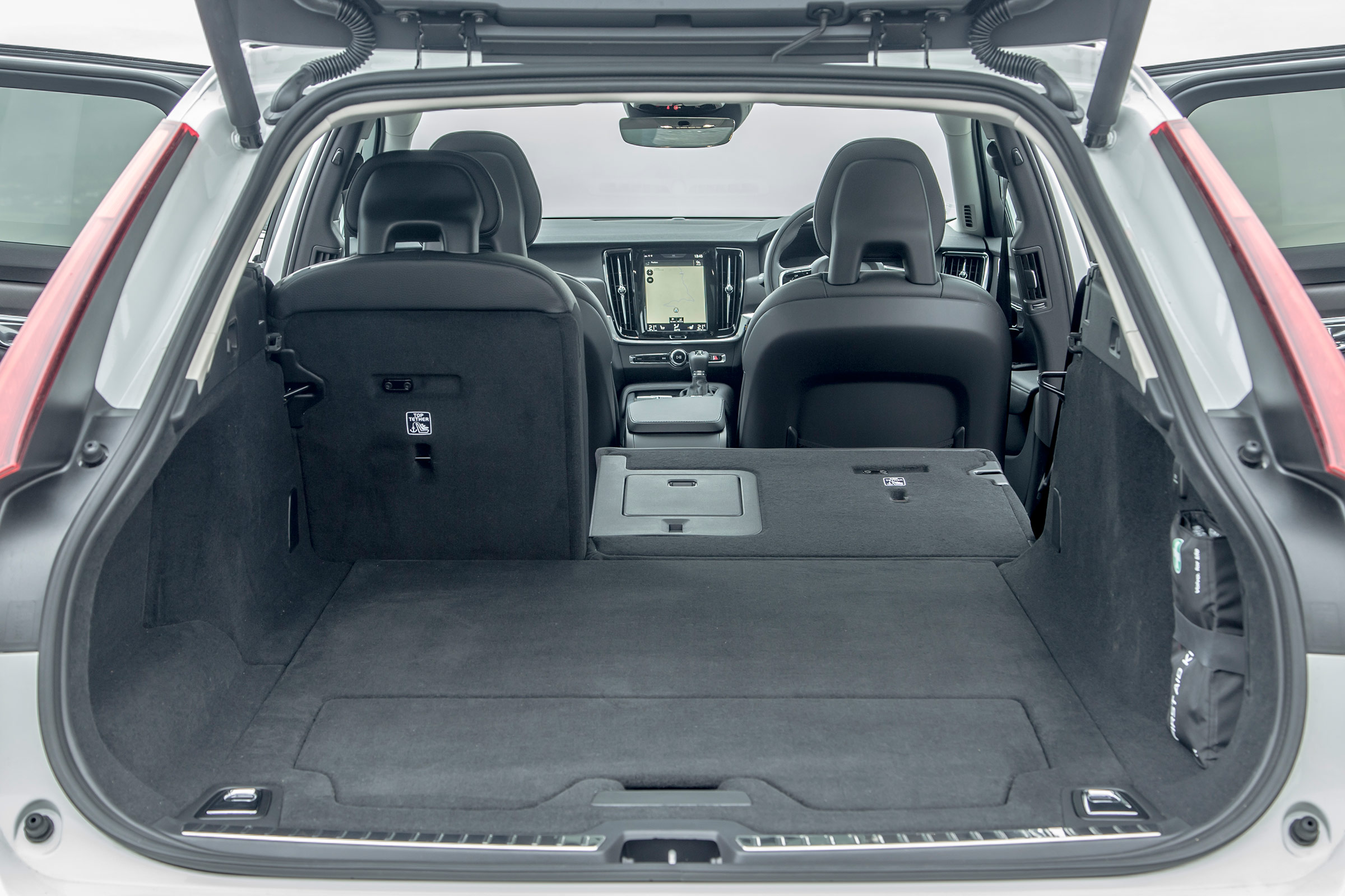 Volvo V90 Cross Country 2017 UK - boot seats down