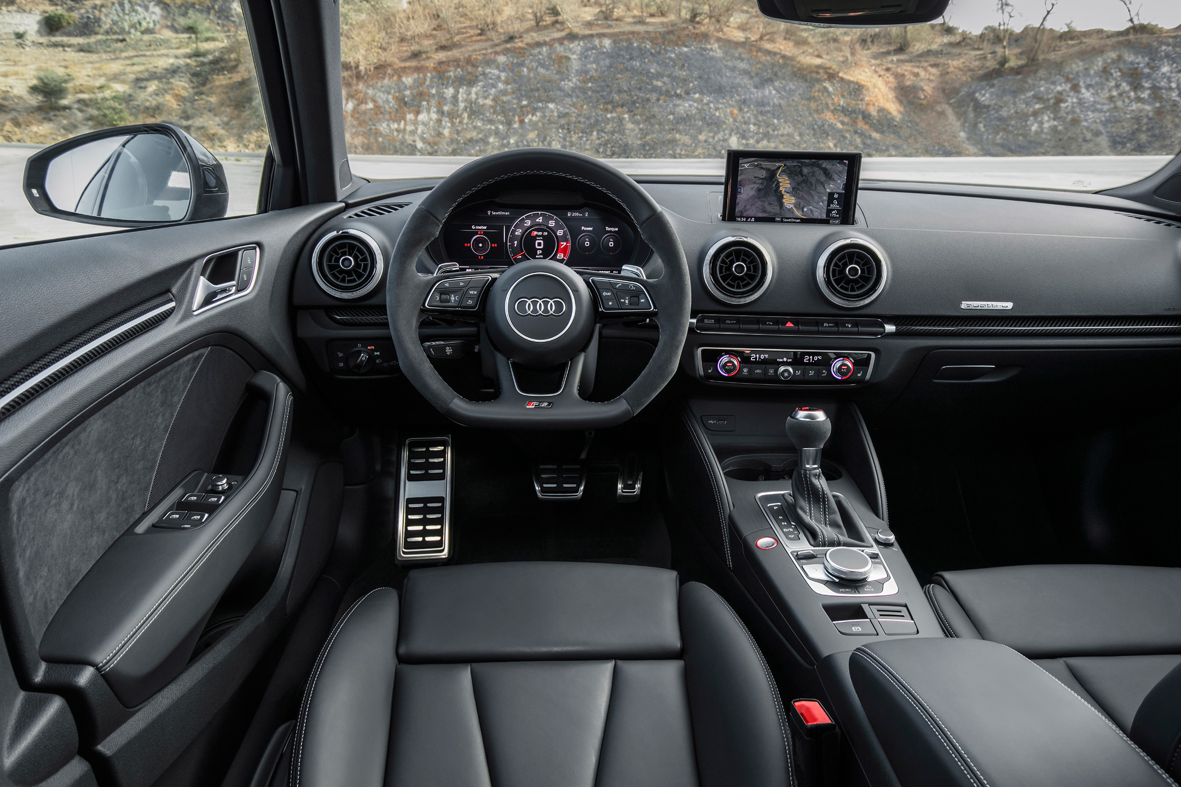 Audi RS3 Saloon 2017 - interior