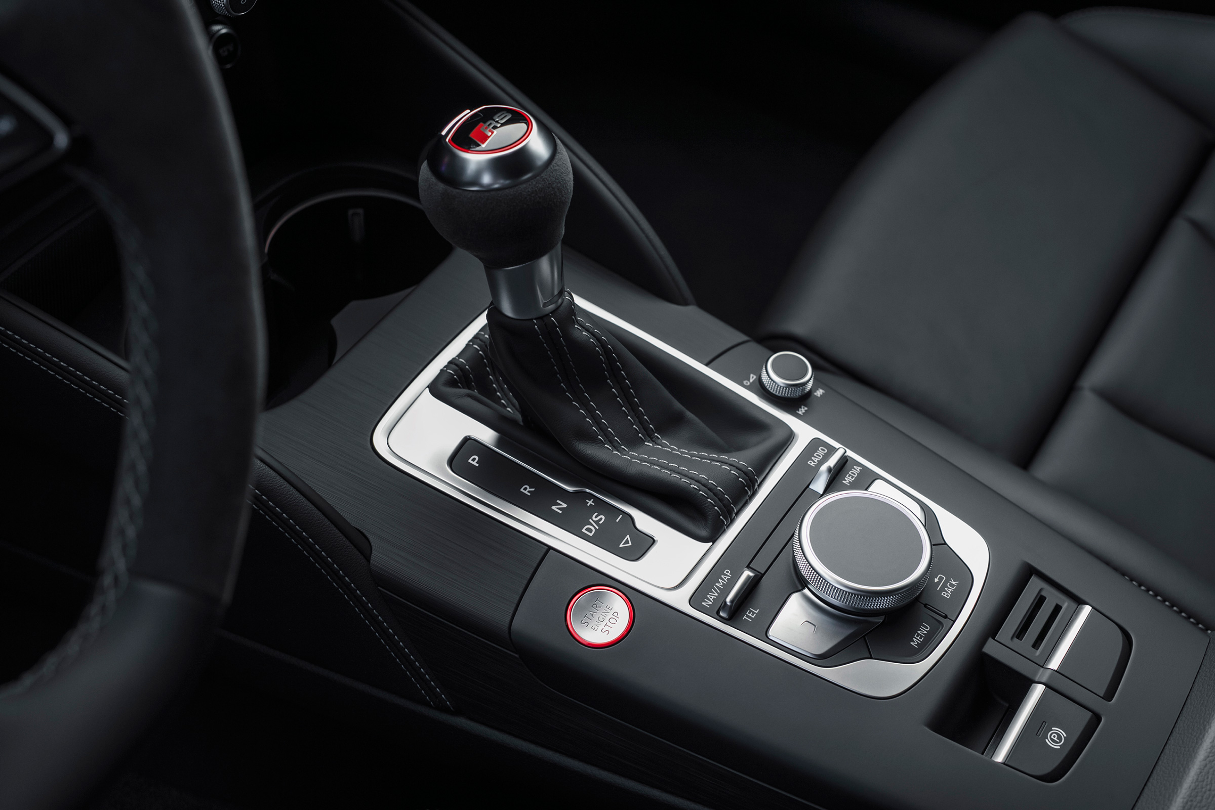 Audi RS3 Saloon 2017 - gearlever