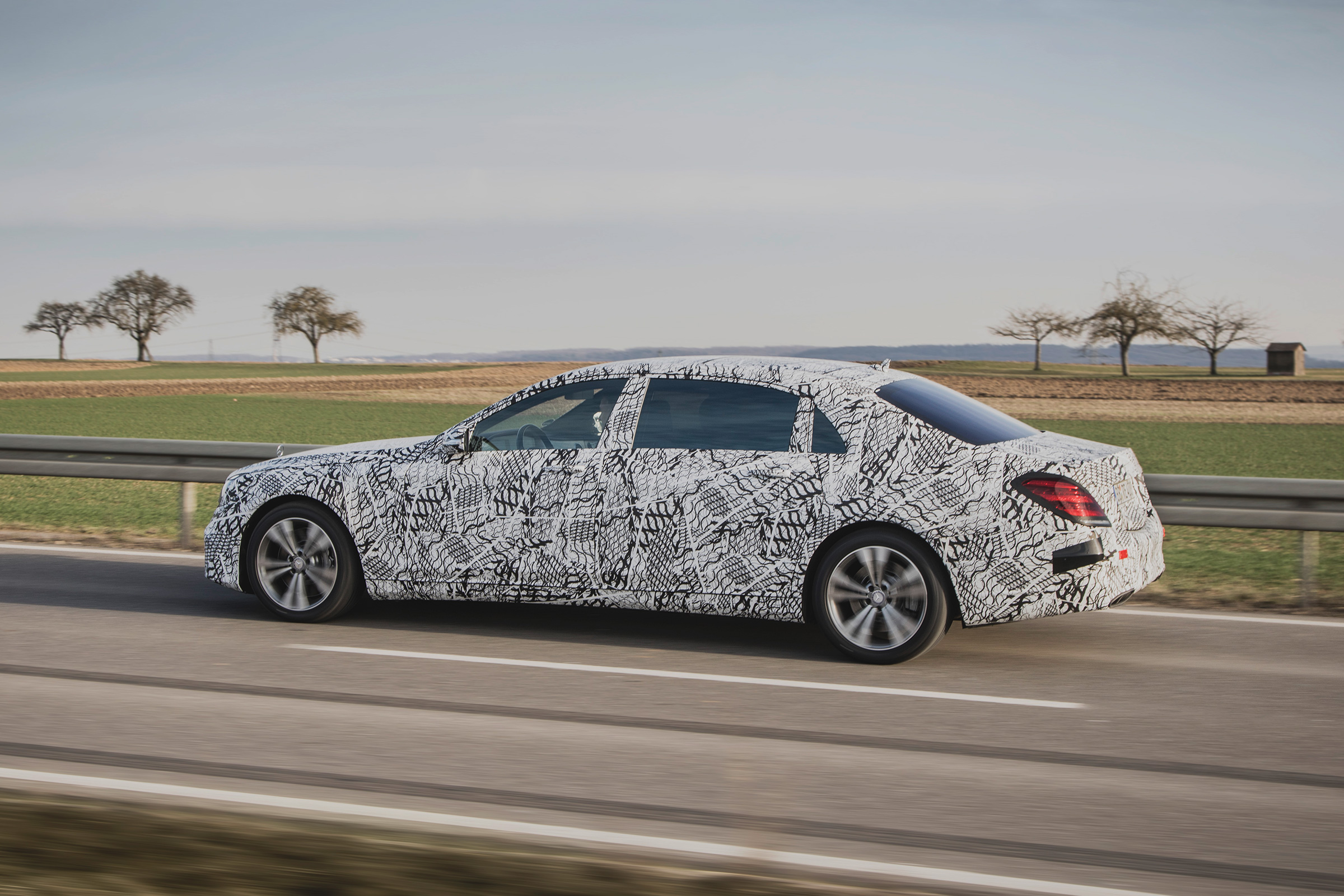 Mercedes S-Class 2017 ride review - rear tracking