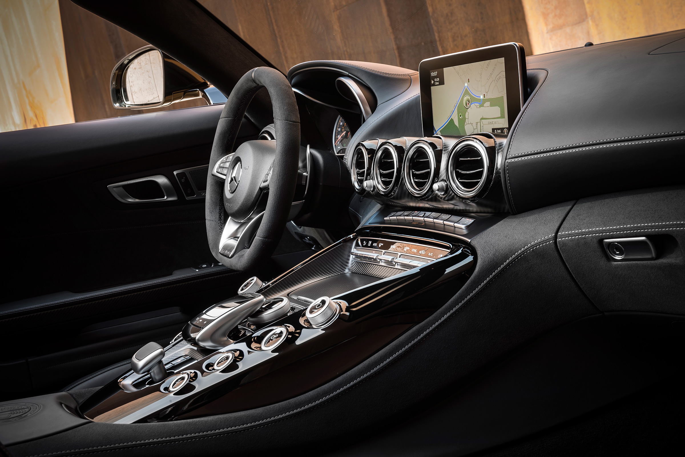 Mercedes-AMG GT C Roadster 2017 - interior 2