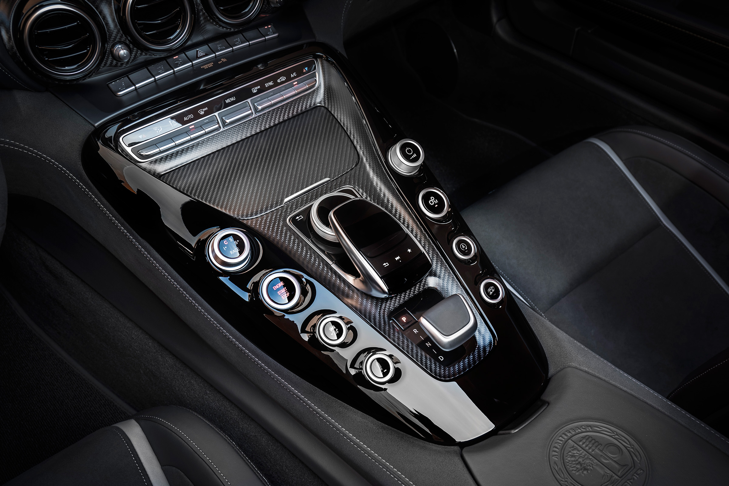 Mercedes-AMG GT C Roadster 2017 - centre console