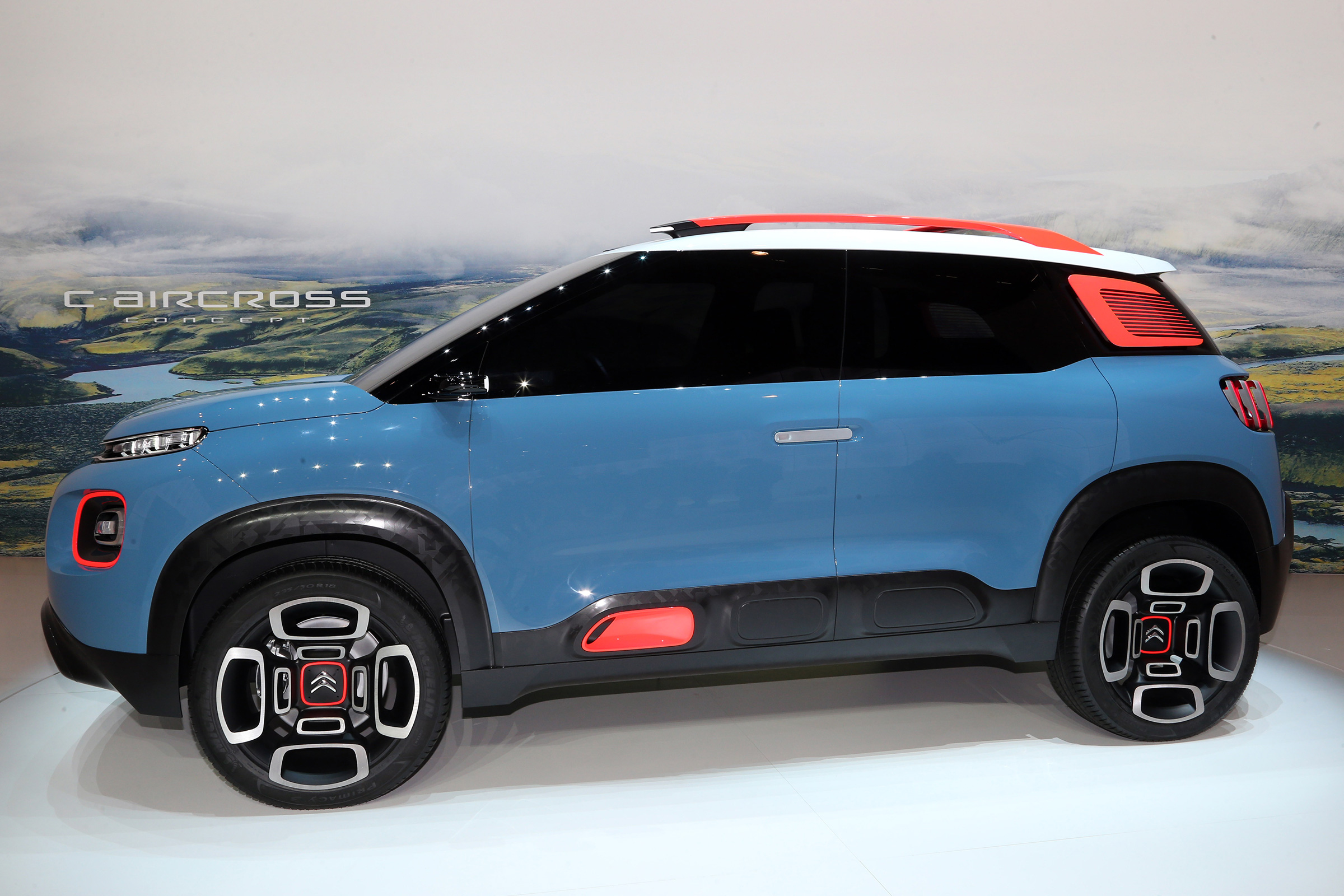 Citroen C-Aircross Concept 2017 - Geneva side
