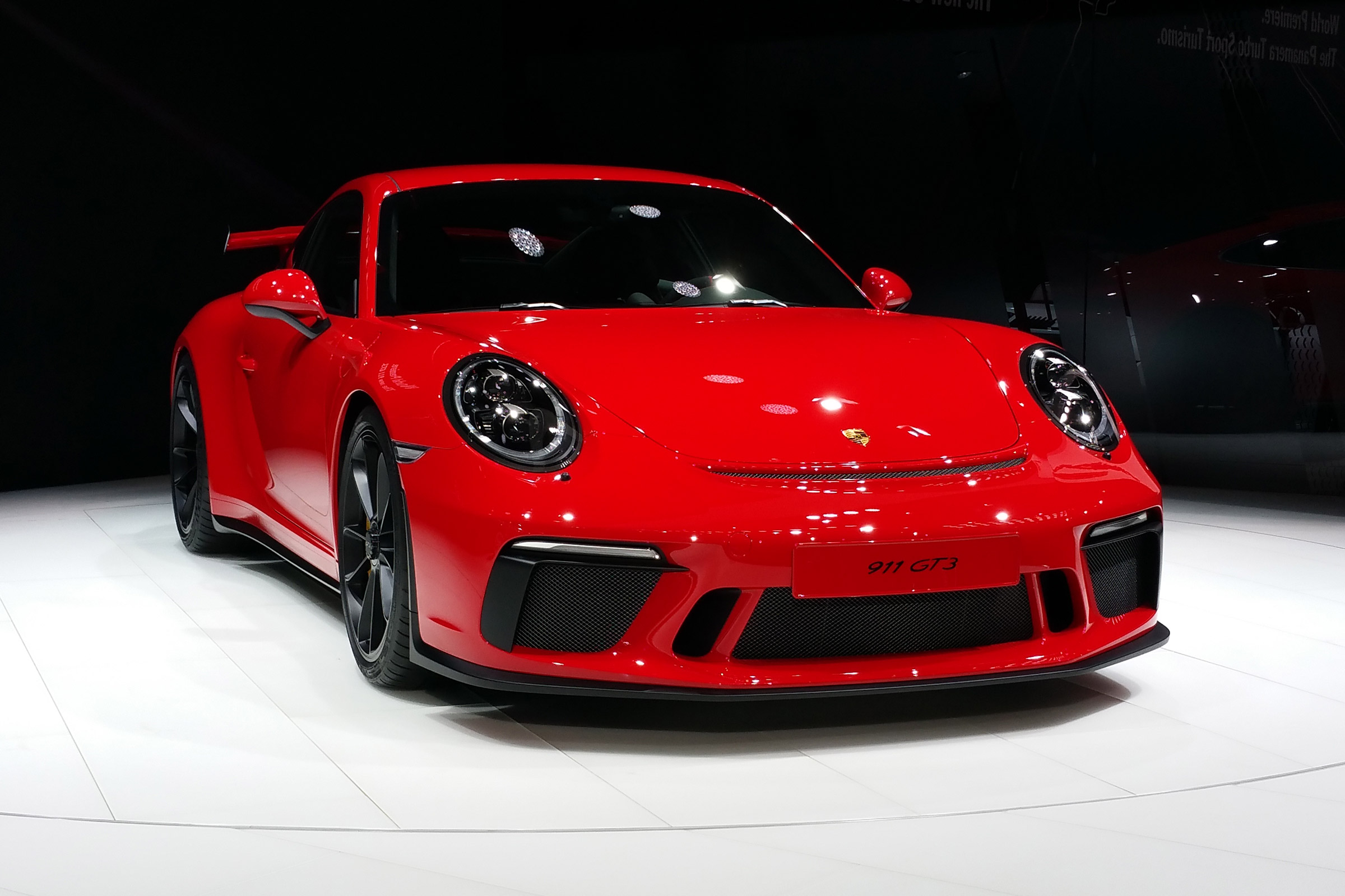 Porsche 911 GT3 show - full front