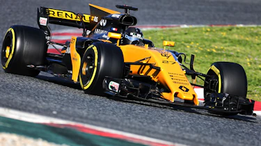 Formula 1 2017 - Renault front cornering