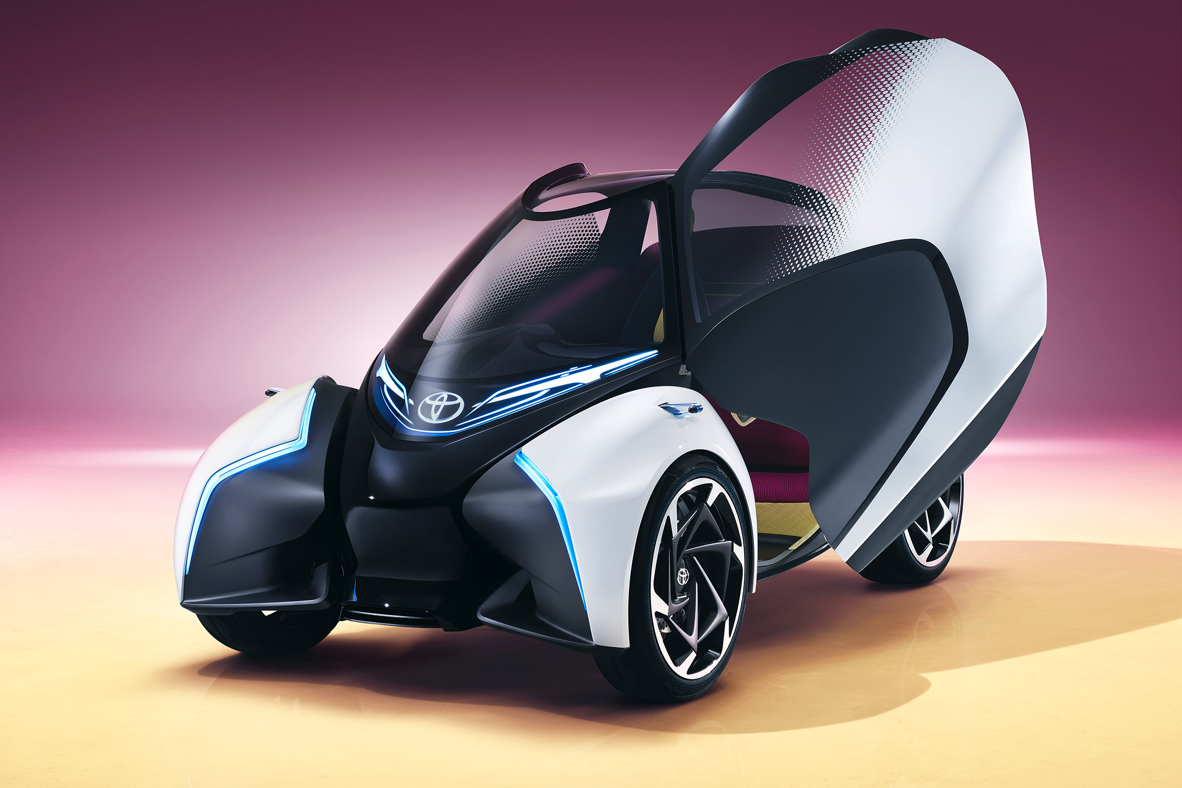Toyota i-Tril Concept front quarter