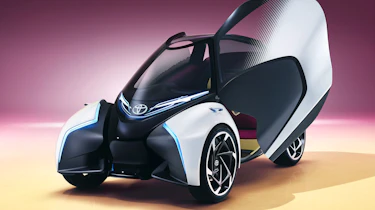 Toyota i-Tril Concept front quarter