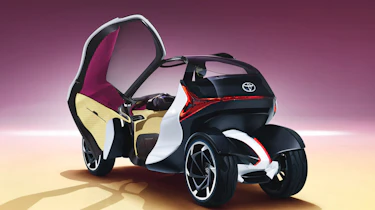 Toyota i-Tril Concept rear quarter