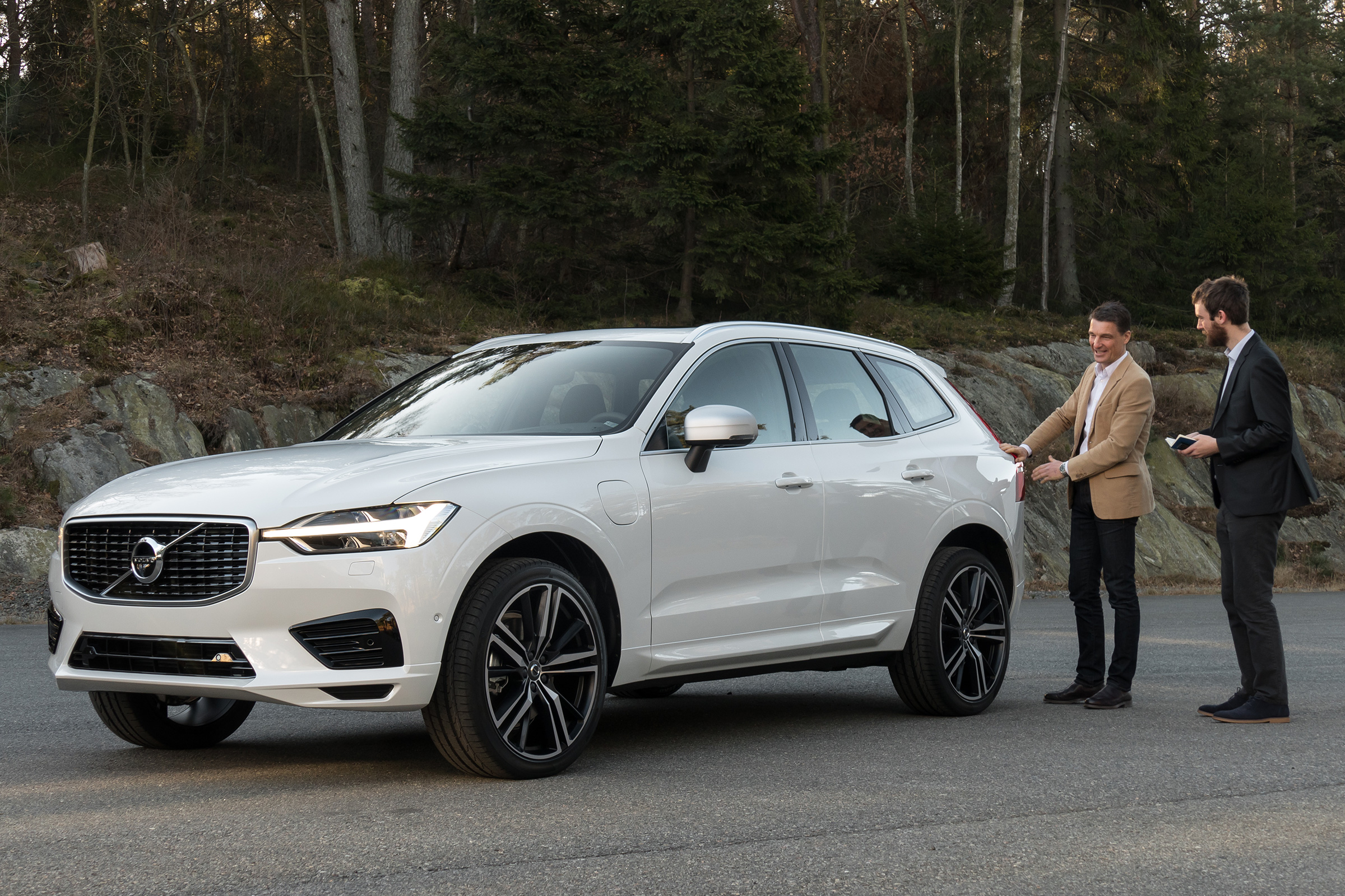 Volvo XC60 2017 - white header