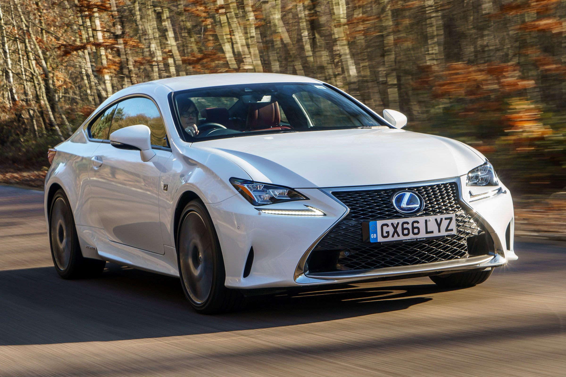 Lexus RC - front action