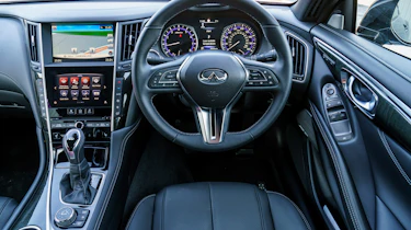 Infiniti Q60 - dash
