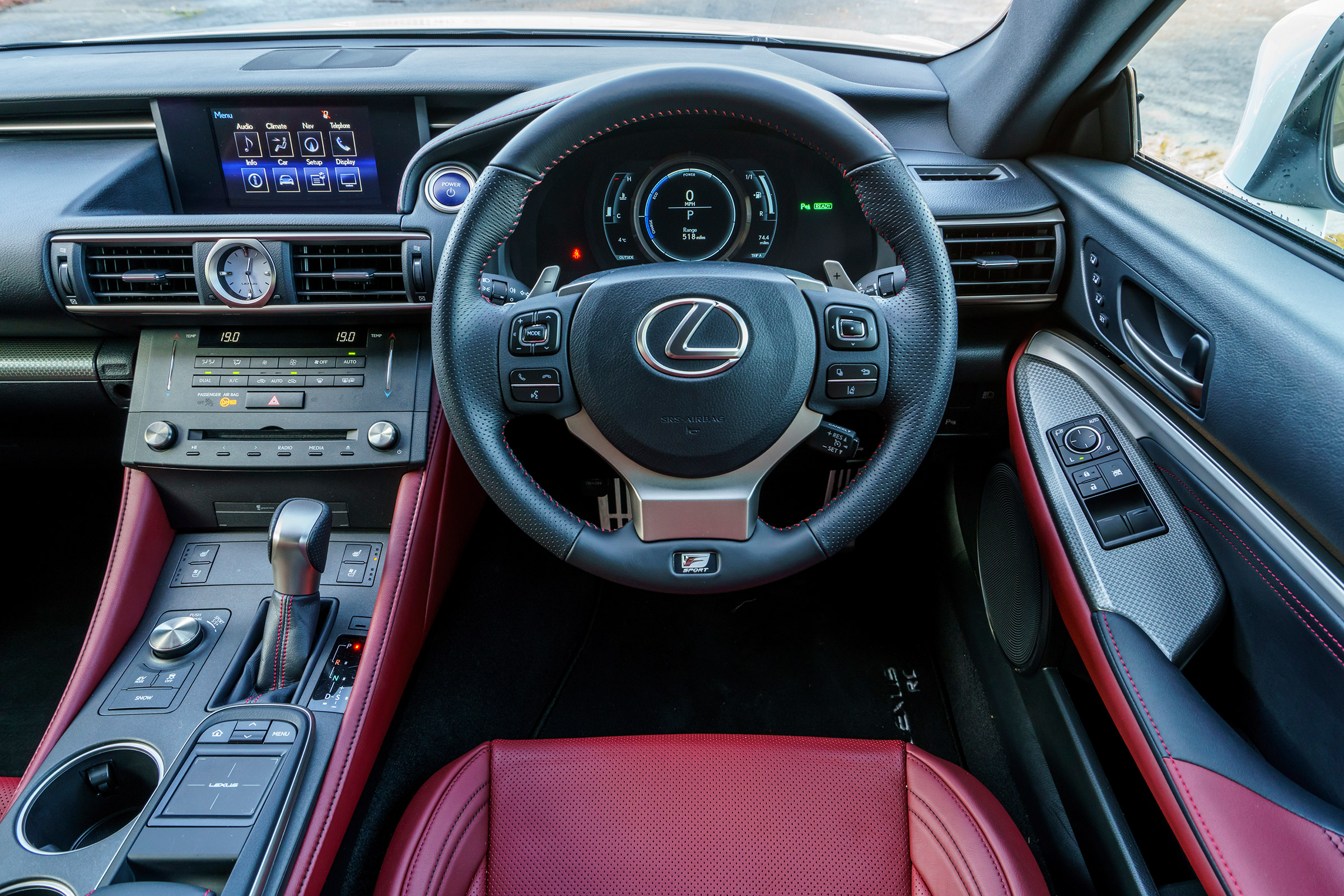 Lexus RC - dash