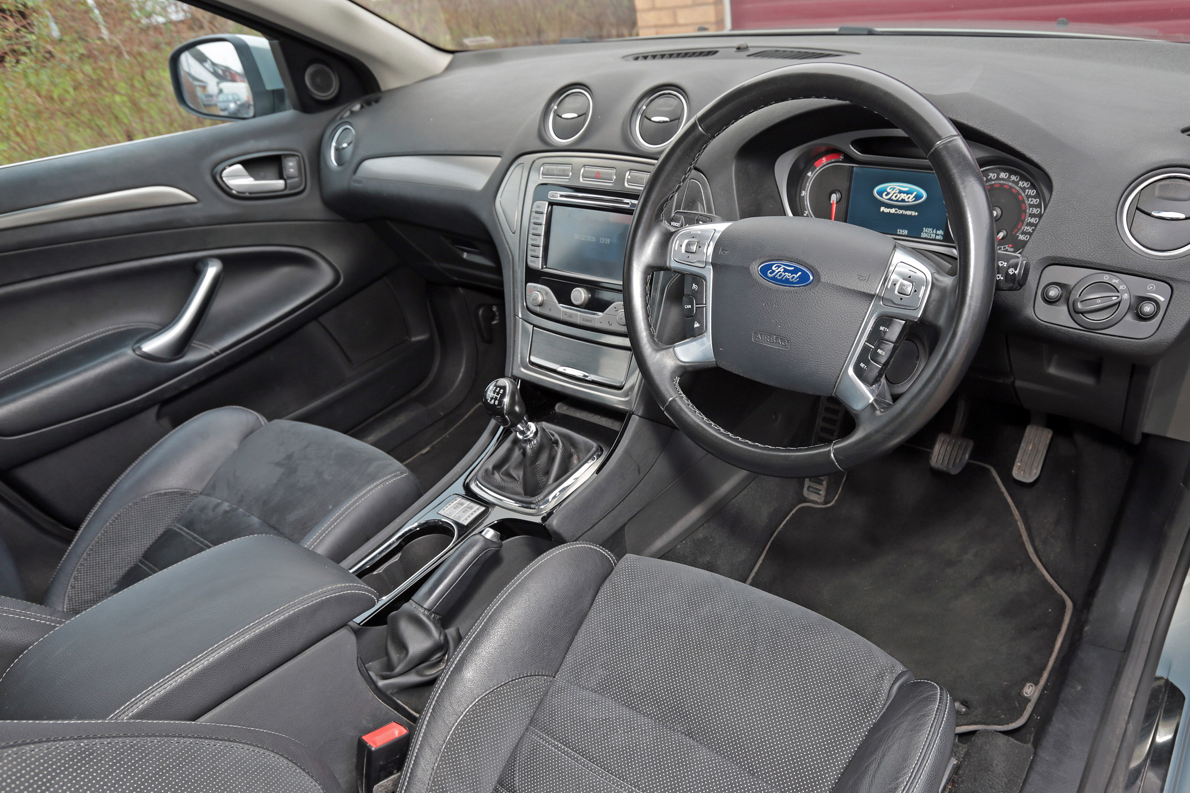 Used Ford Mondeo - interior