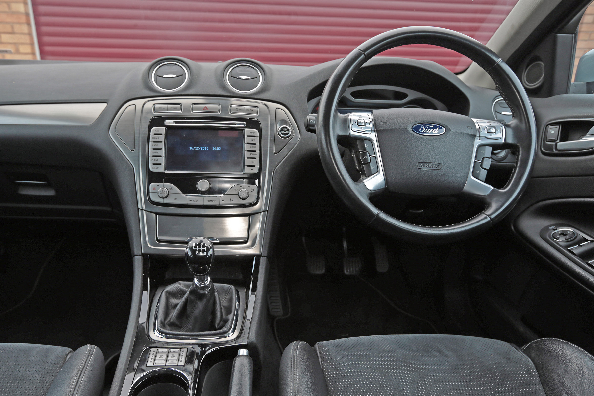 Used Ford Mondeo - dash