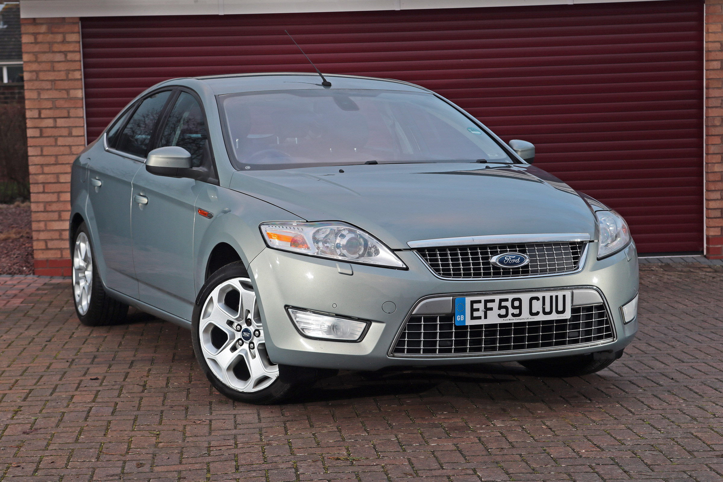 Used Ford Mondeo - front