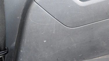 Used Peugeot 5008 - scuff