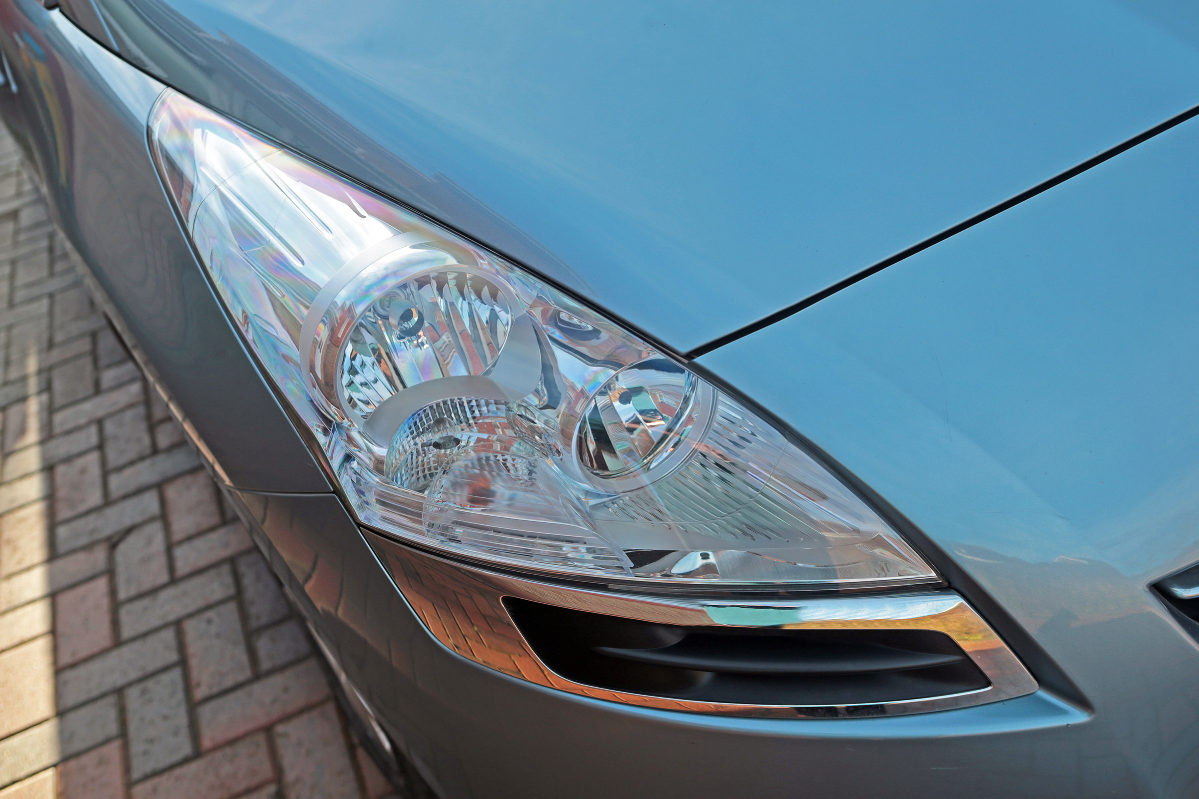 Used Peugeot 5008 - front light
