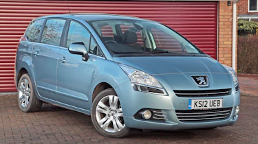 Used Peugeot 5008 - front