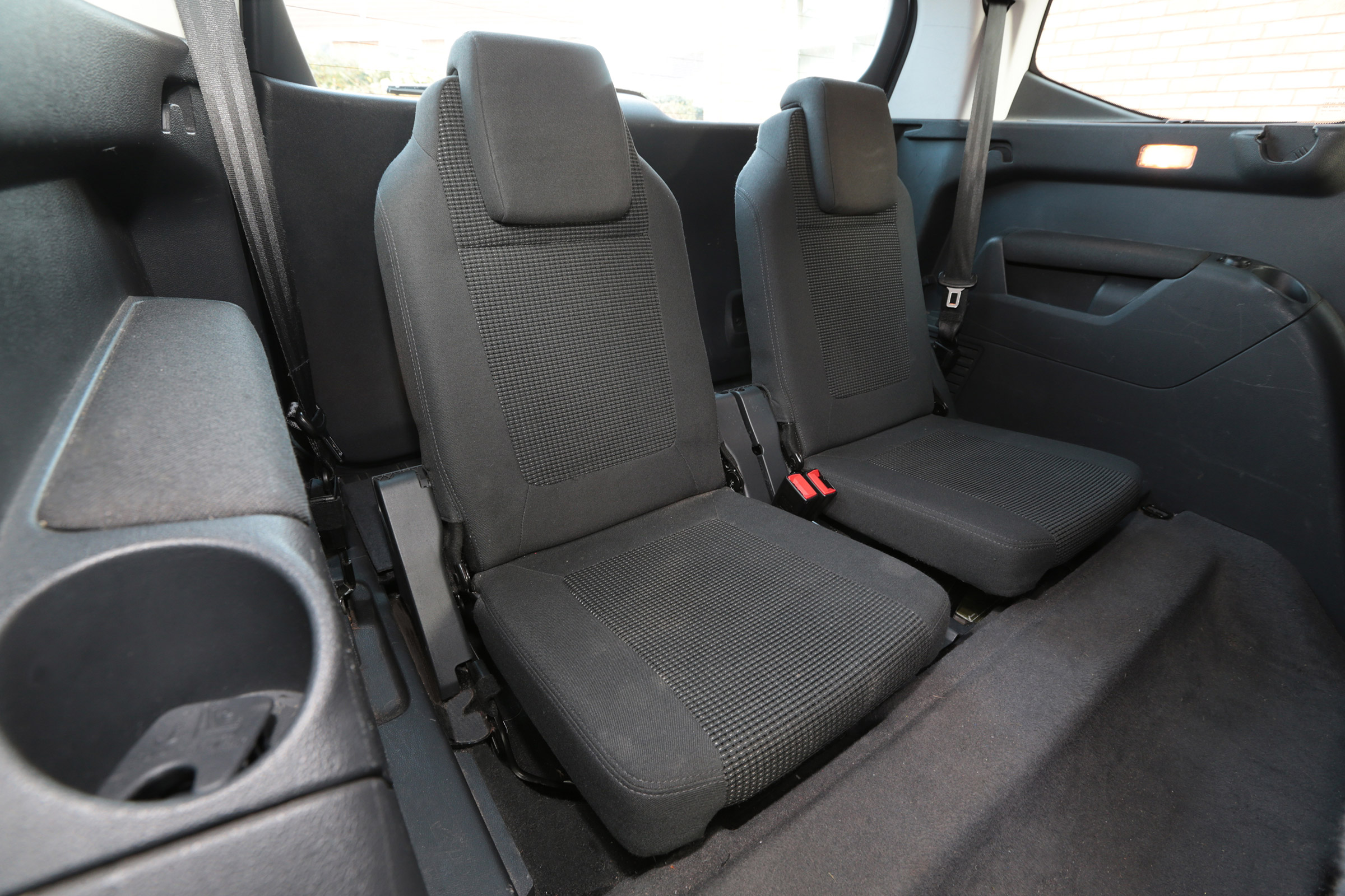 Used Peugeot 5008 - back seats