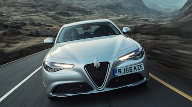 Alfa Romeo Giulia Super petrol 2017 - front end tracking