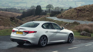 Alfa Romeo Giulia Super petrol 2017 - rear quarter