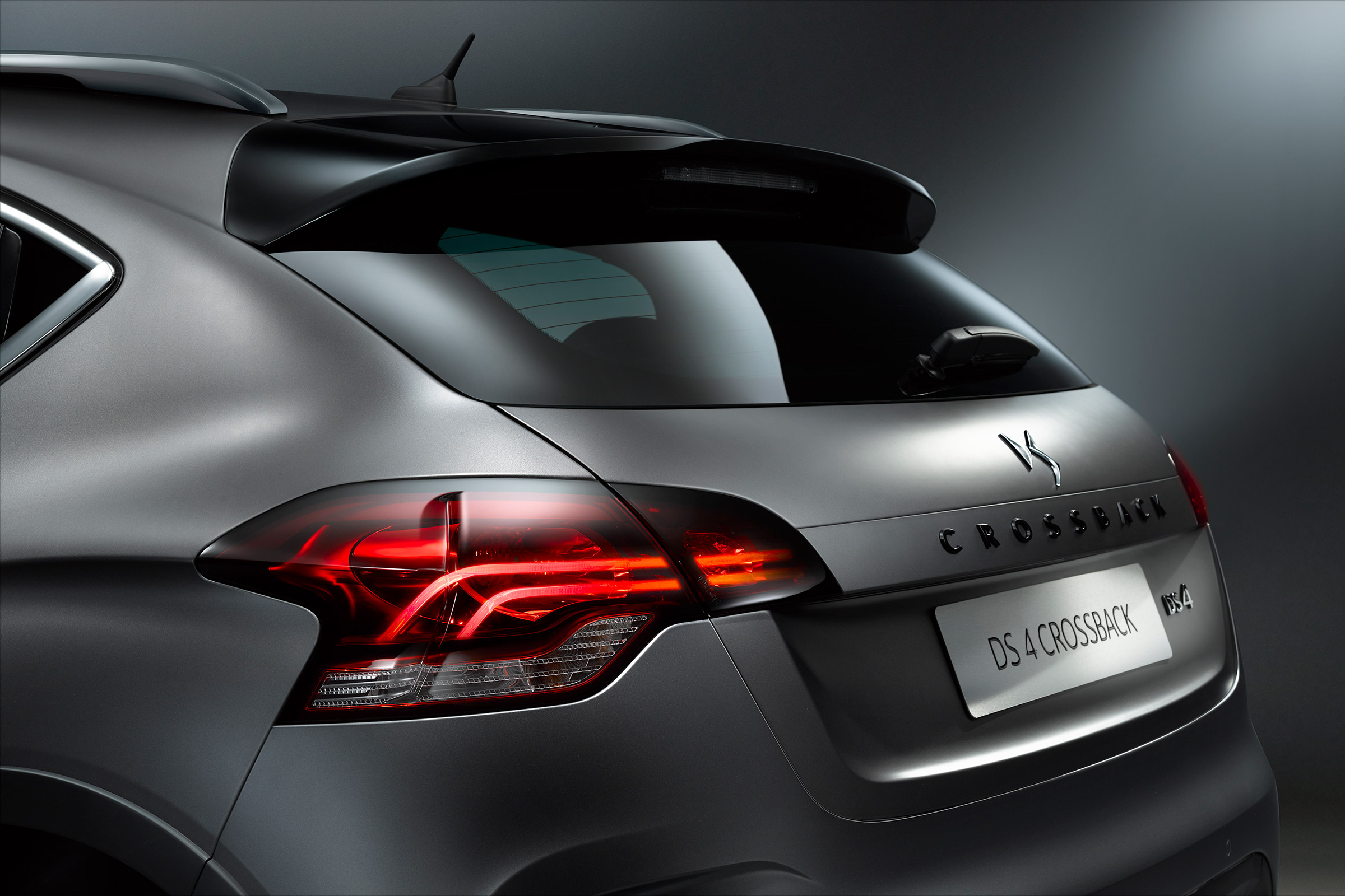 DS 4 Crossback Moondust - rear detail