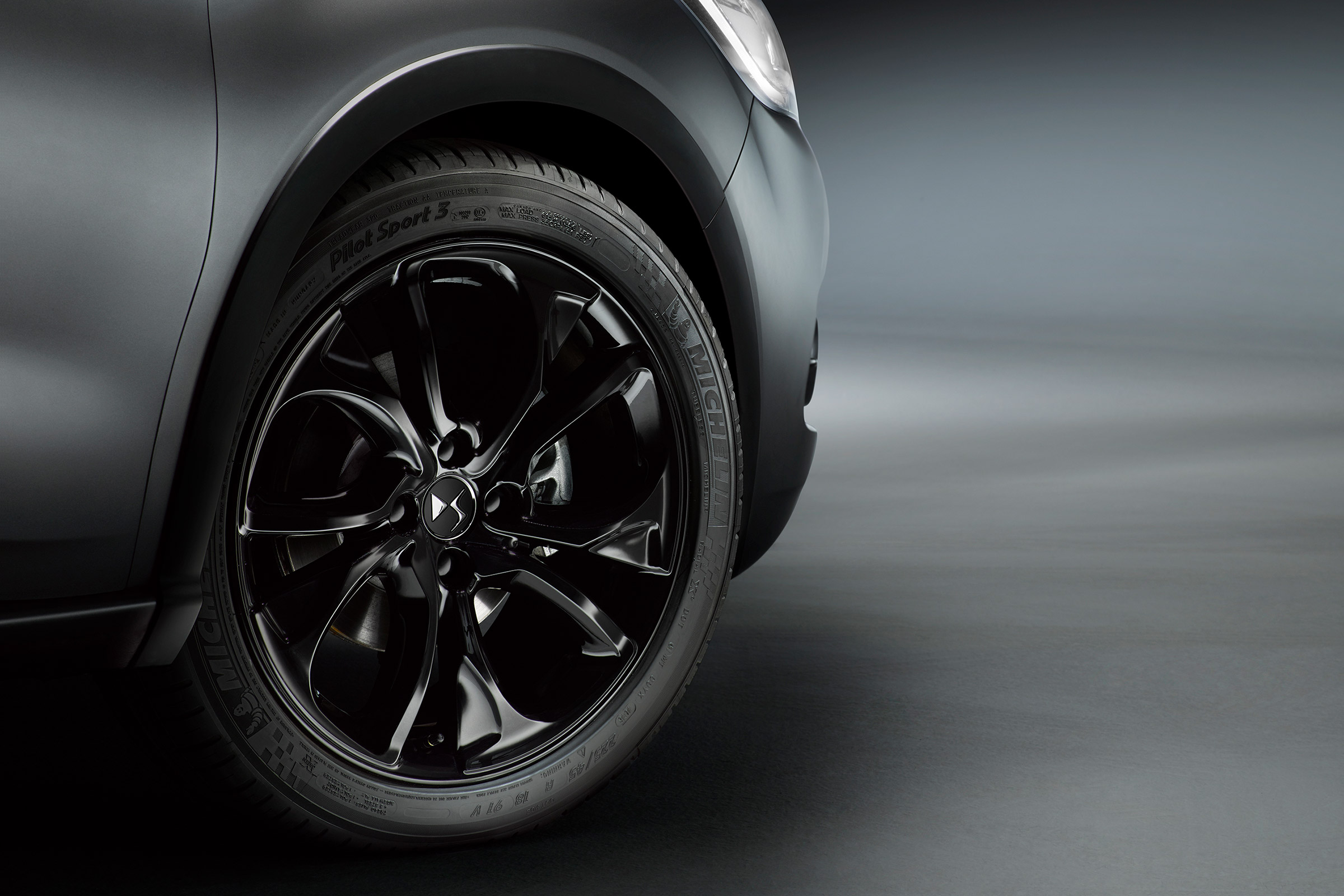 DS 4 Crossback Moondust - wheel