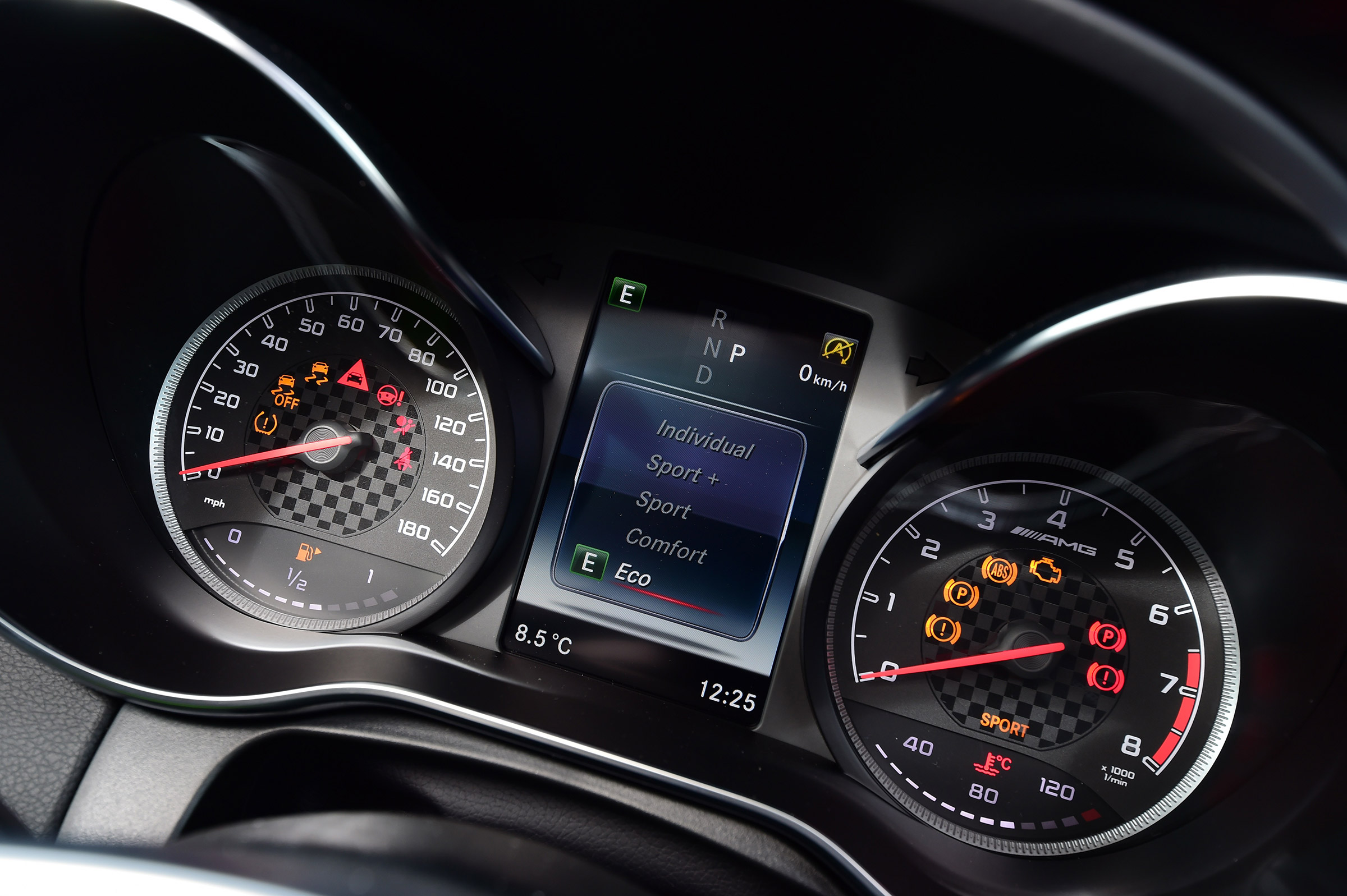 Mercedes-AMG GLC 43 Coupe - dials